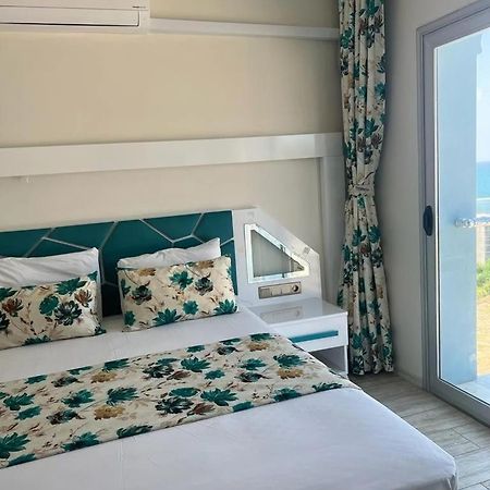 Derin Deniz Otel قراطاش المظهر الخارجي الصورة