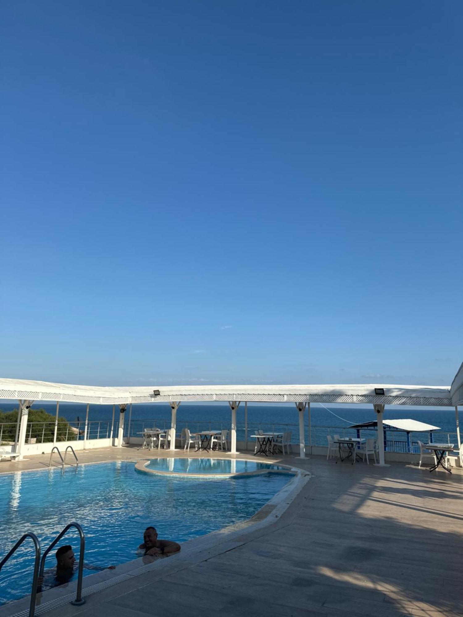 Derin Deniz Otel قراطاش المظهر الخارجي الصورة